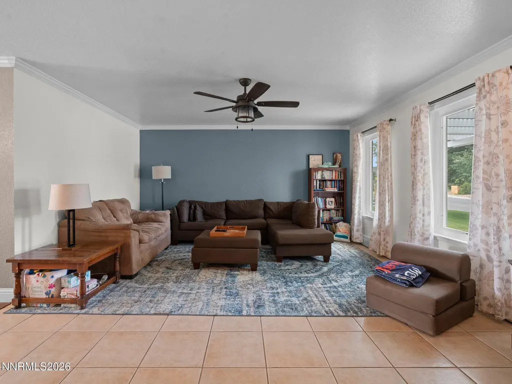 1413 Patricia Gardnerville NV 89460