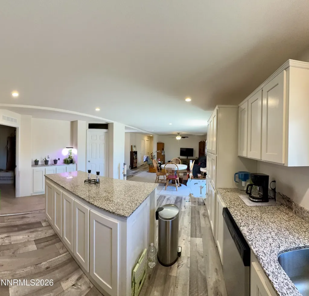 206 Sweetwater Yerington NV 89447