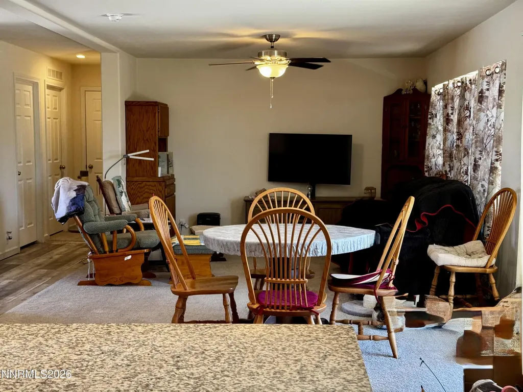 206 Sweetwater Yerington NV 89447