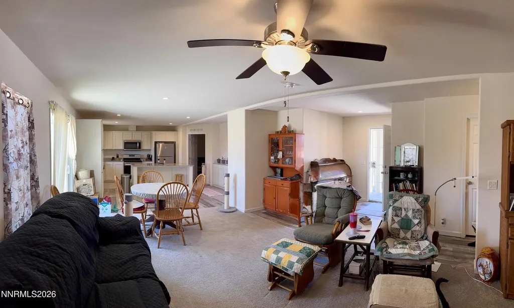 206 Sweetwater Yerington NV 89447