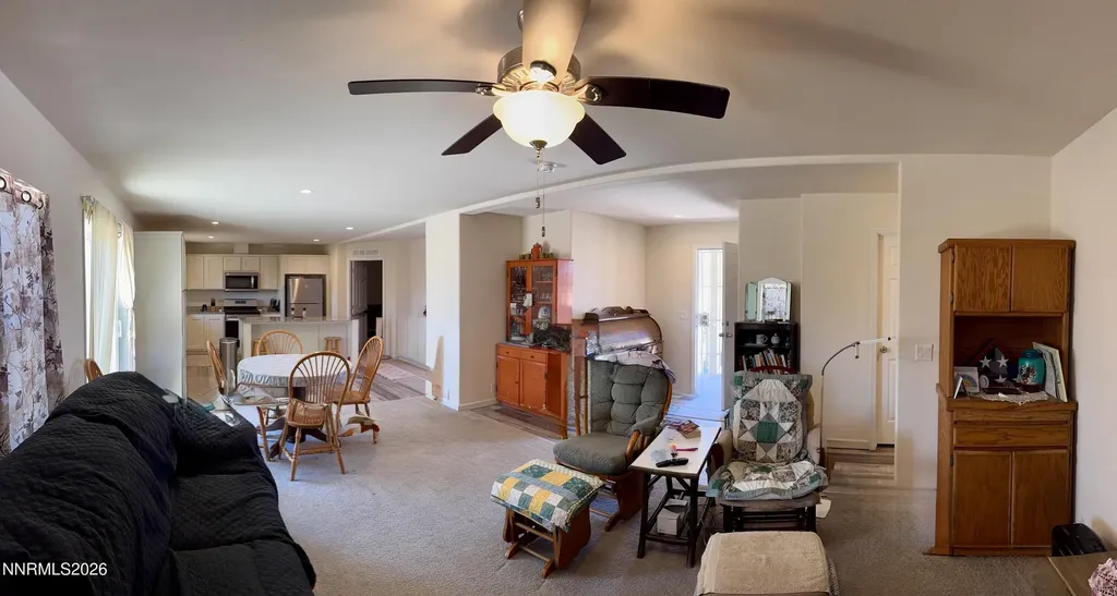 206 Sweetwater Yerington NV 89447