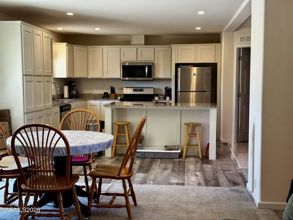 206 Sweetwater Yerington NV 89447