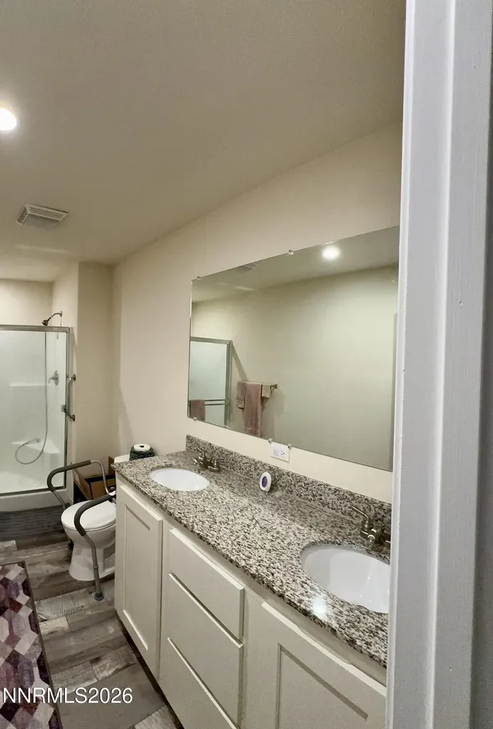 206 Sweetwater Yerington NV 89447