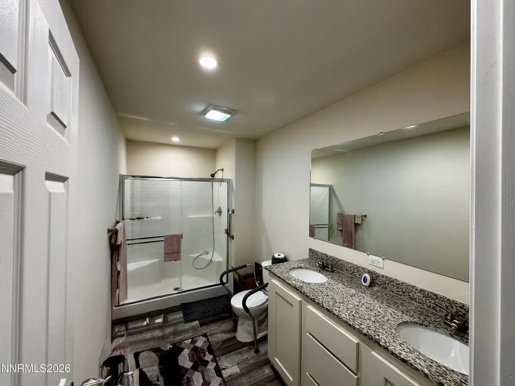 206 Sweetwater Yerington NV 89447