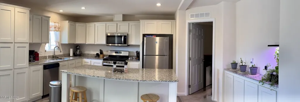 206 Sweetwater Yerington NV 89447