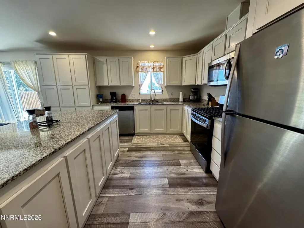 206 Sweetwater Yerington NV 89447