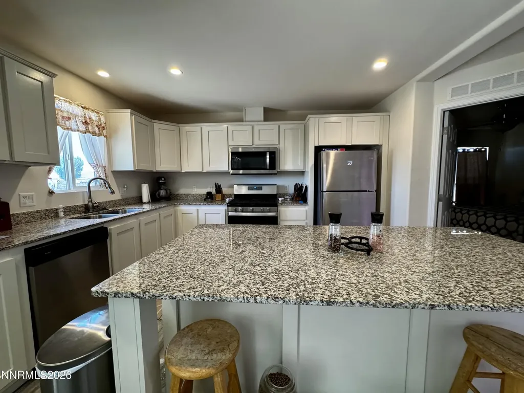 206 Sweetwater Yerington NV 89447