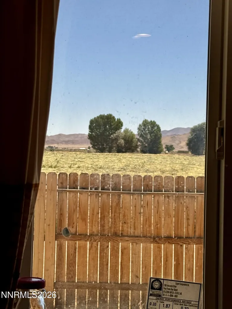 206 Sweetwater Yerington NV 89447