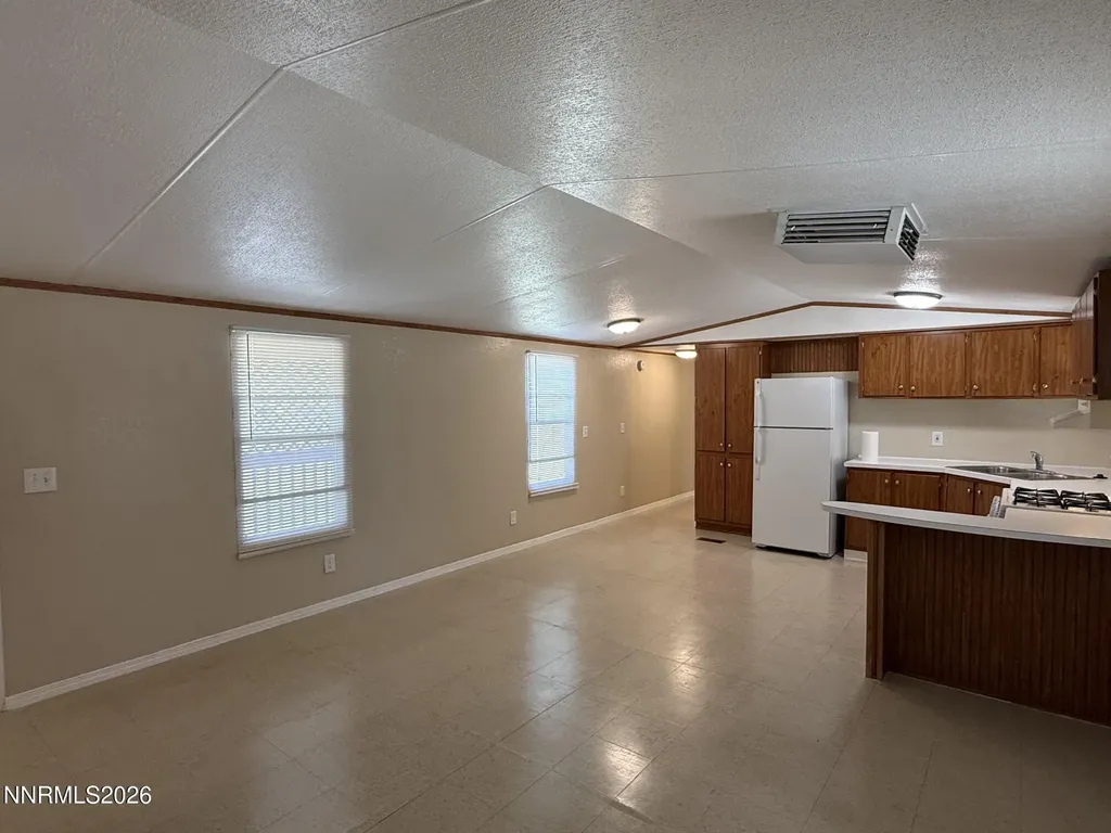 2545 Truckee Silver Springs NV 89429