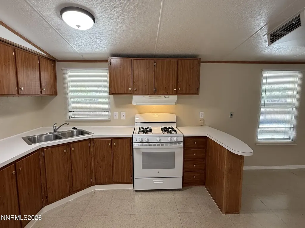 2545 Truckee Silver Springs NV 89429
