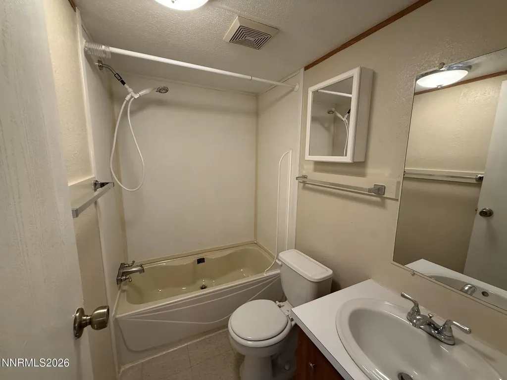 2545 Truckee Silver Springs NV 89429
