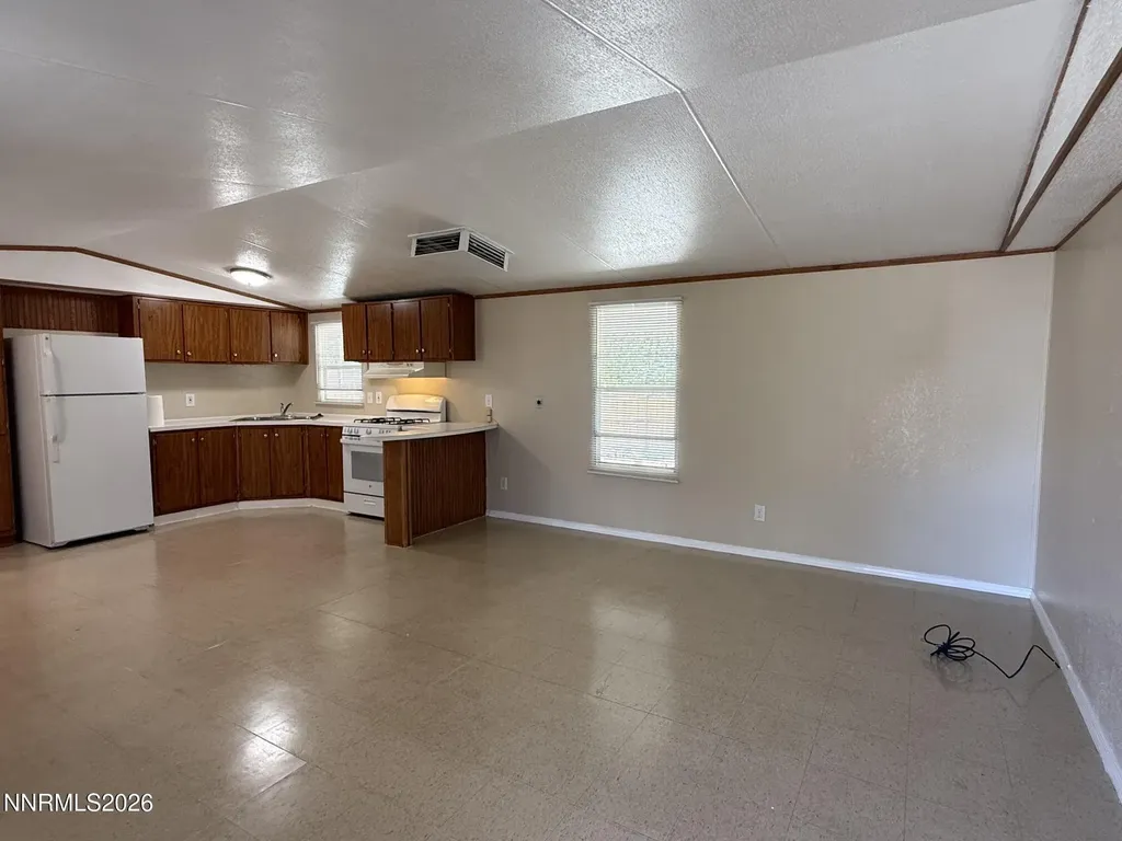 2545 Truckee Silver Springs NV 89429