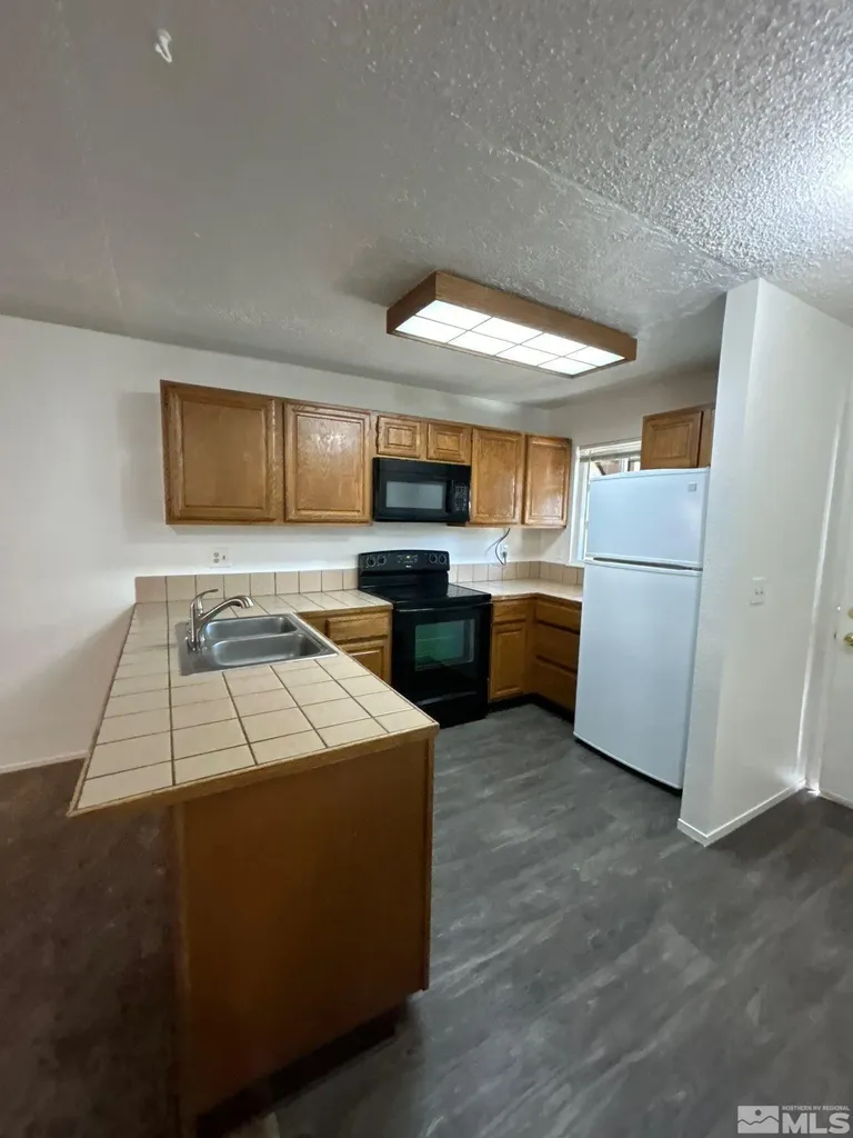 2904 Tierra Verde Reno NV 89512