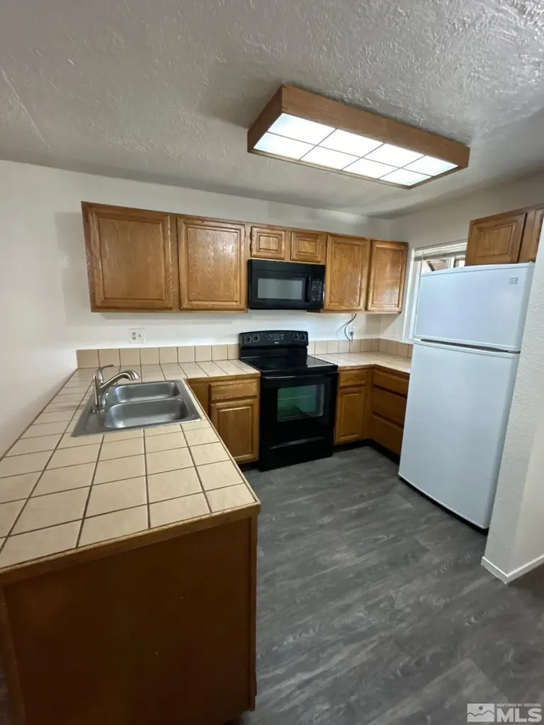 2904 Tierra Verde Reno NV 89512