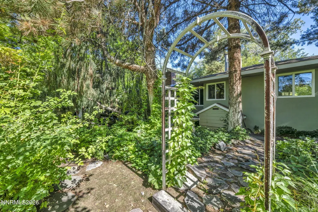 98 Tolas Fallon NV 89406