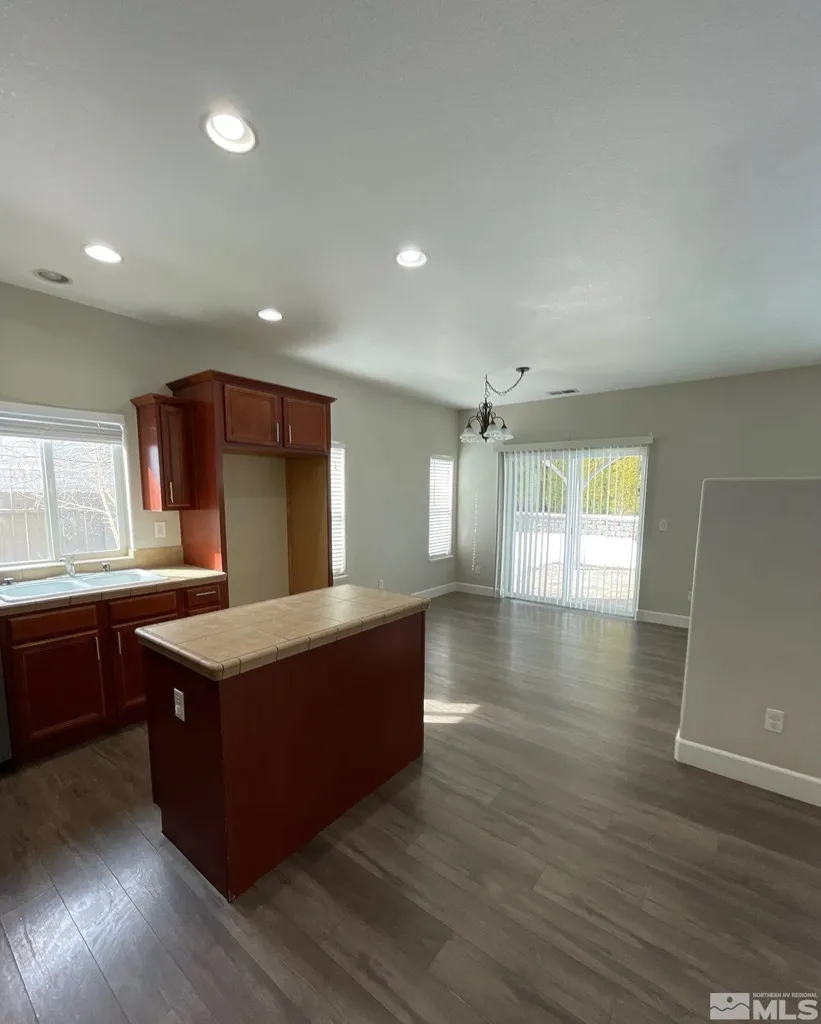 5055 Coggins Reno NV 89506