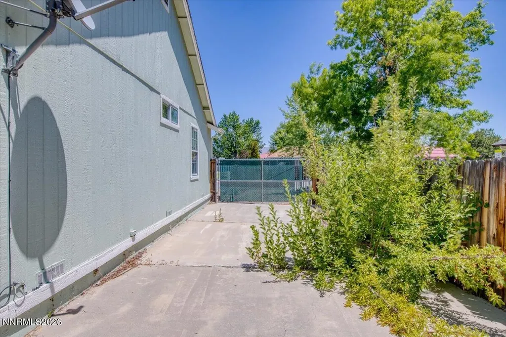 1479 Angora Gardnerville NV 89460