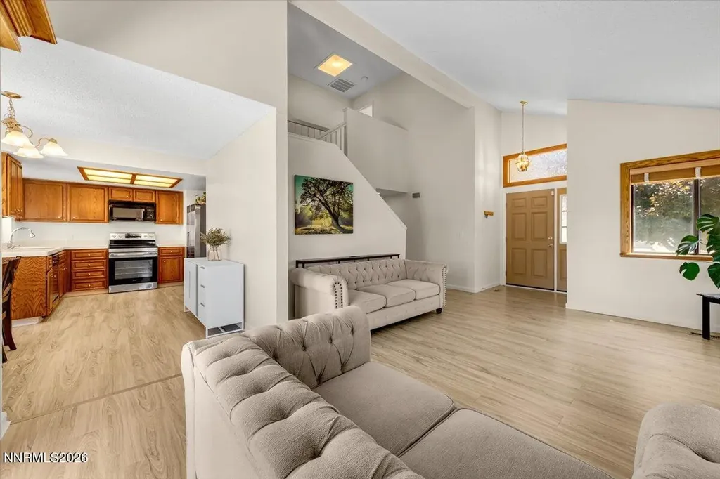 2367 Melody Reno NV 89512