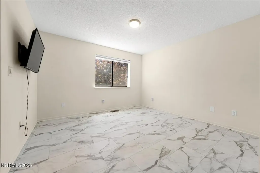 2367 Melody Reno NV 89512
