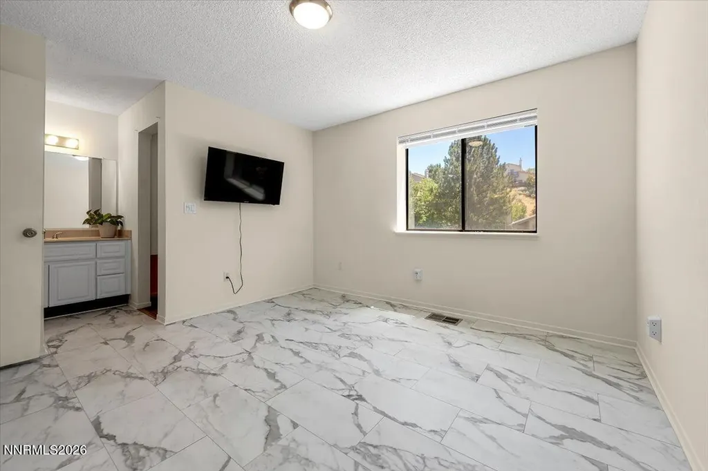 2367 Melody Reno NV 89512
