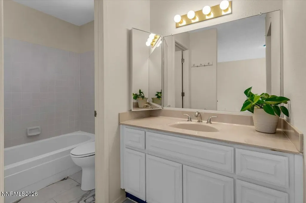 2367 Melody Reno NV 89512