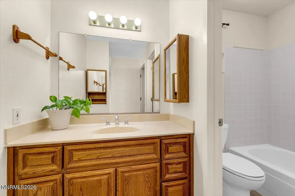 2367 Melody Reno NV 89512