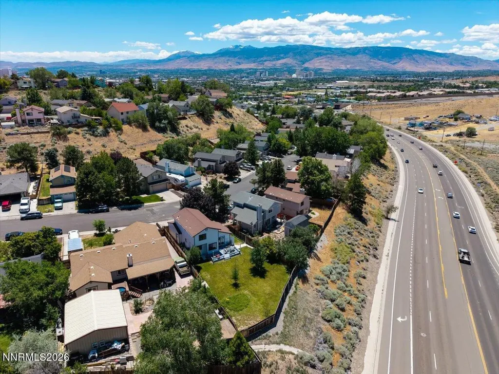 2367 Melody Reno NV 89512