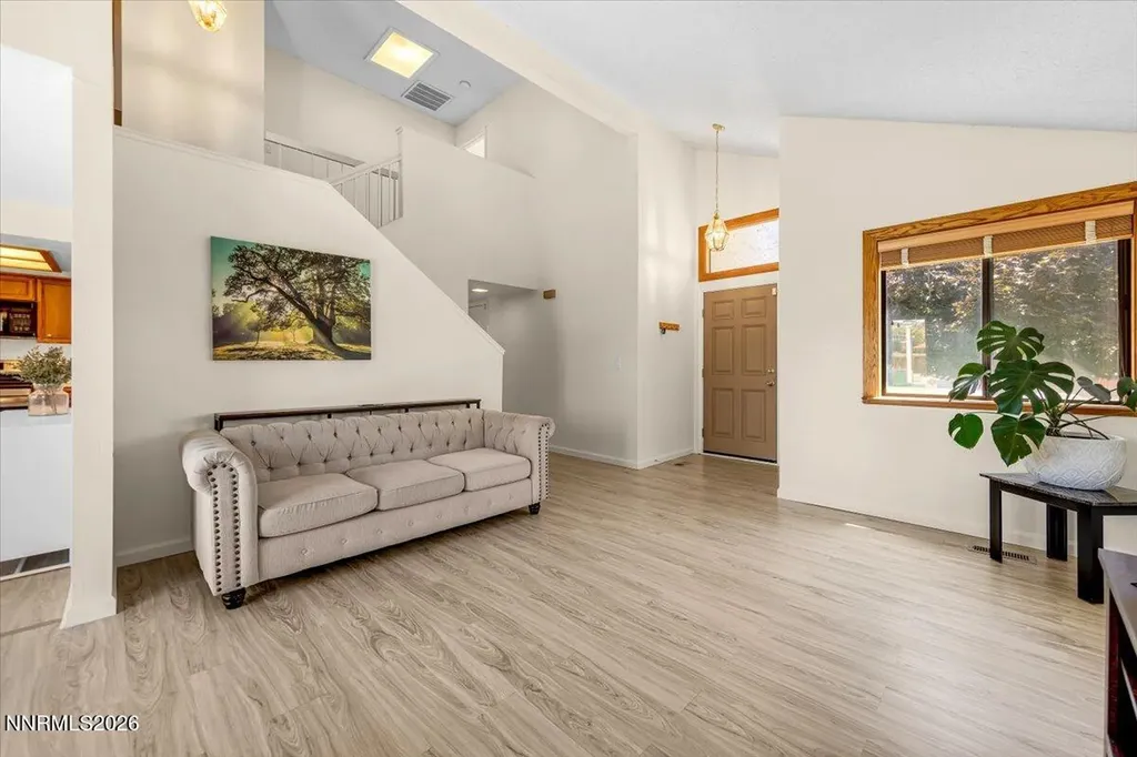 2367 Melody Reno NV 89512