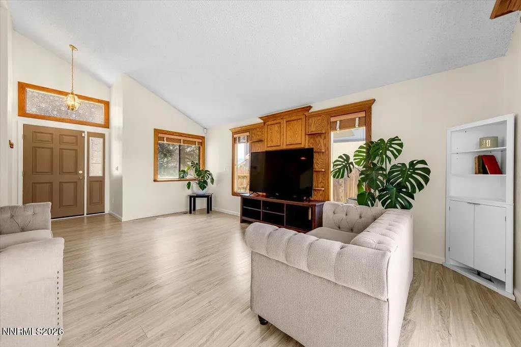 2367 Melody Reno NV 89512