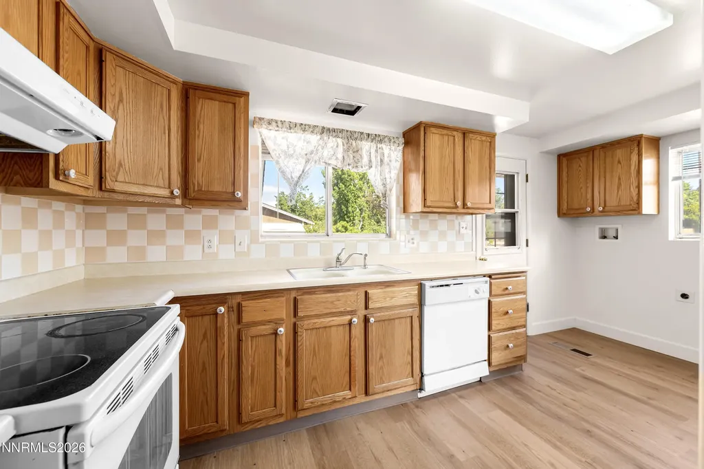 2501 Trentham Reno NV 89509