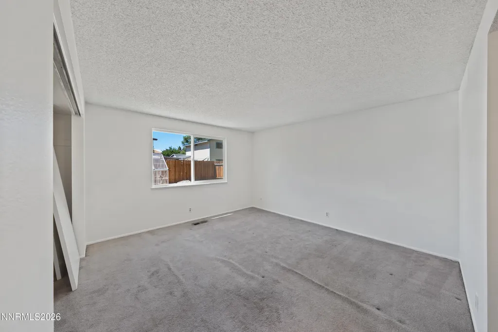 852 York Sparks NV 89434