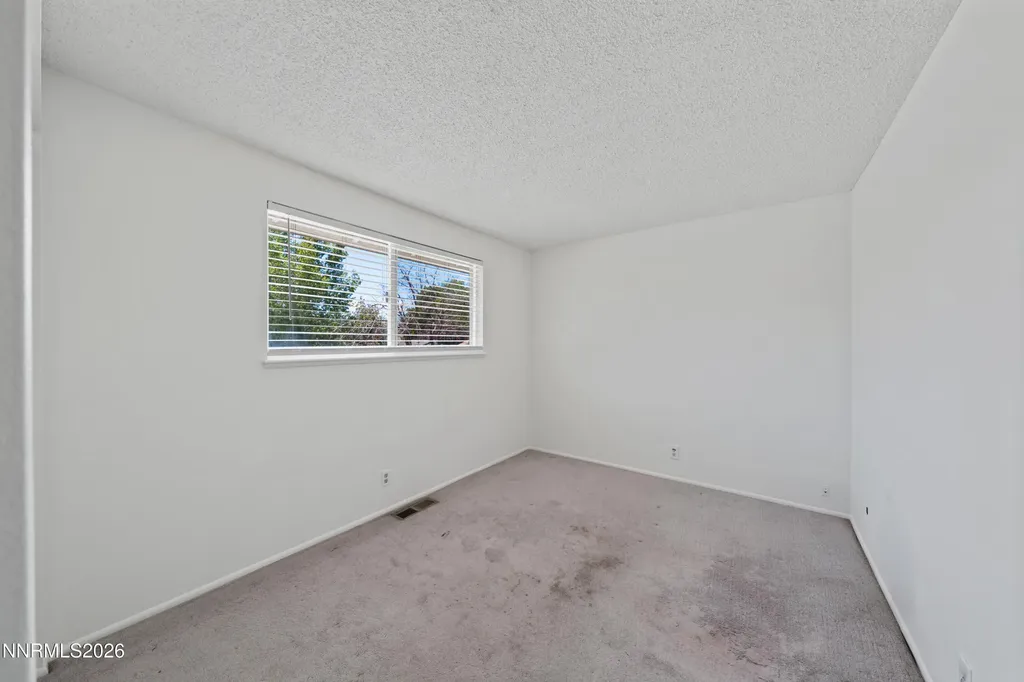 852 York Sparks NV 89434