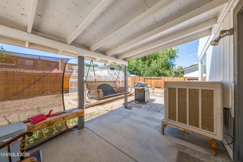 852 York Sparks NV 89434
