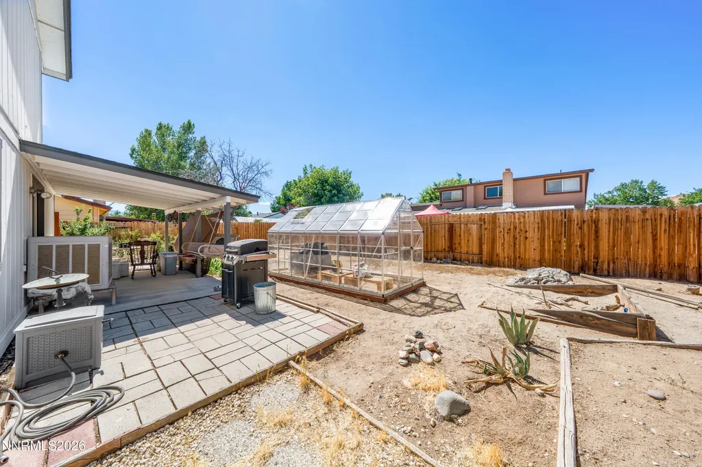 852 York Sparks NV 89434