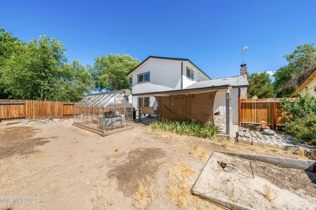 852 York Sparks NV 89434