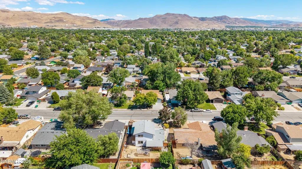 852 York Sparks NV 89434