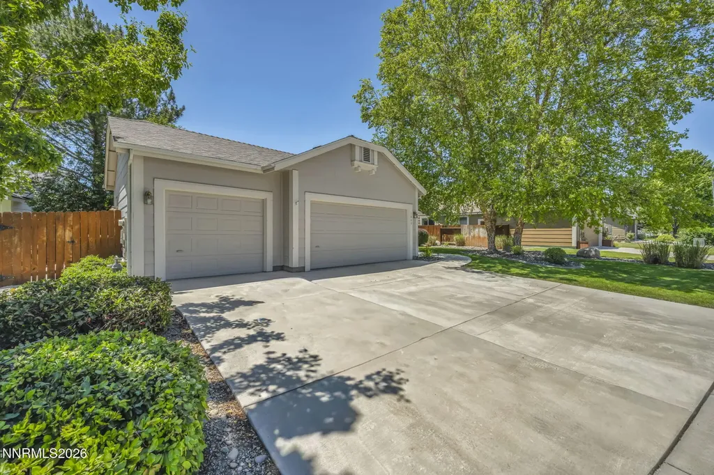 1800 Bougainvillea Minden NV 89423