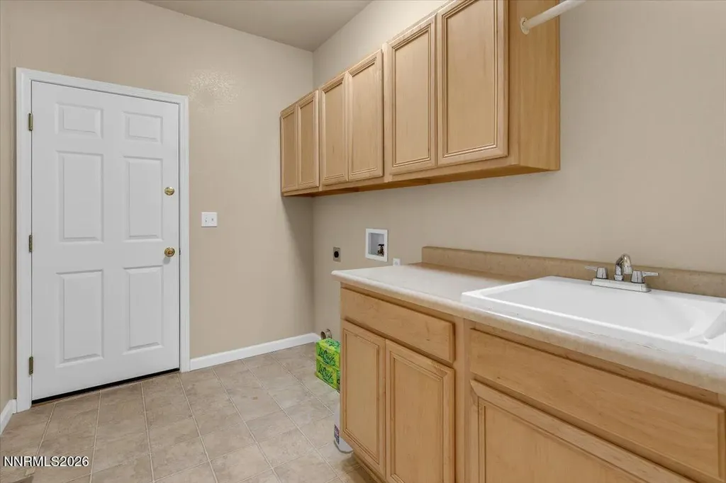 4033 Little Valley Reno NV 89508