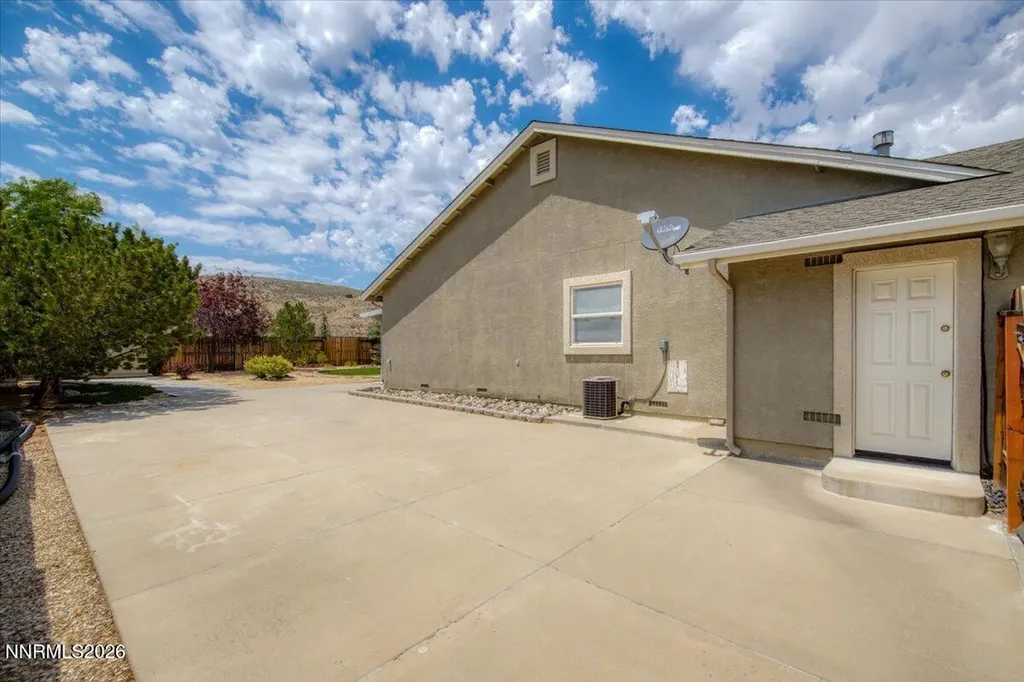 4033 Little Valley Reno NV 89508