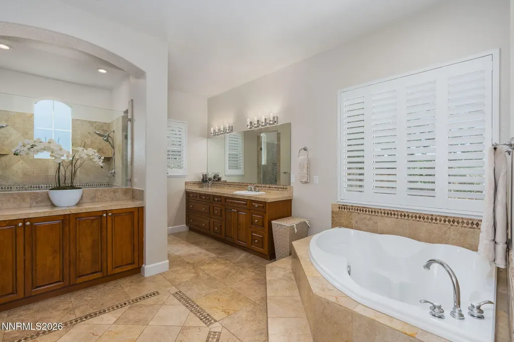 15000 Chateau Reno NV 89511