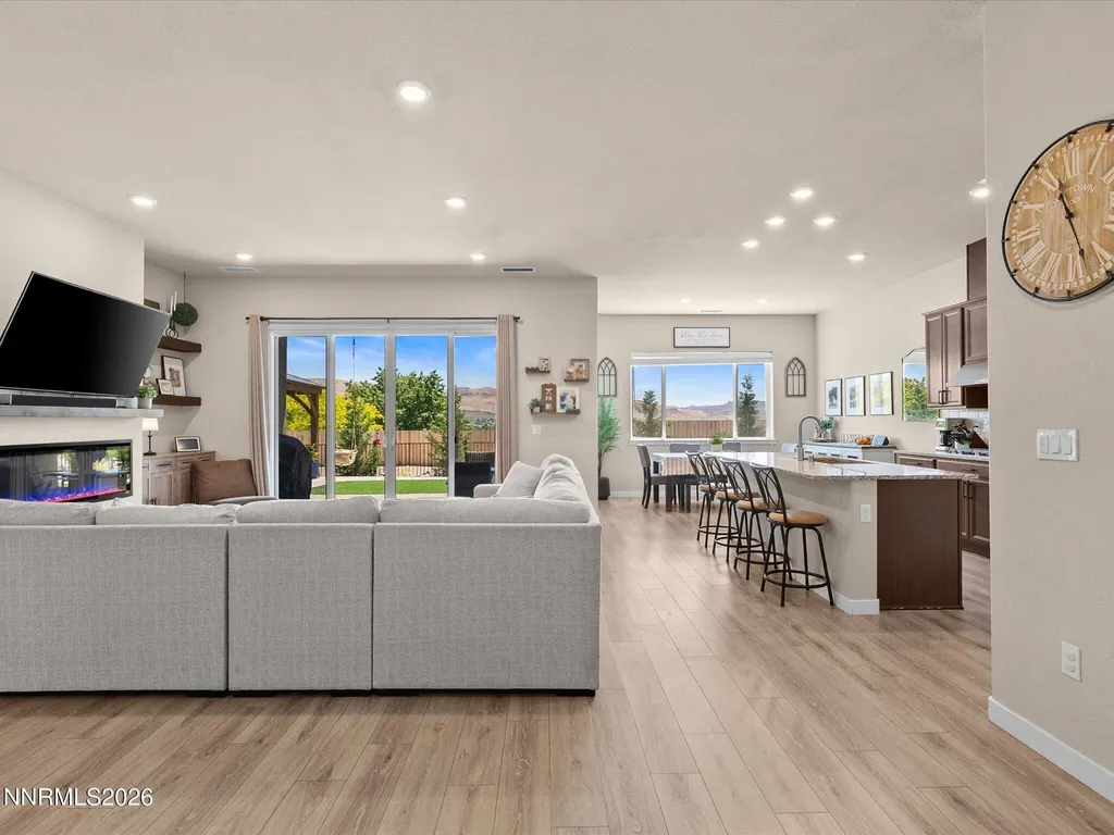 1227 Silver View Sparks NV 89436