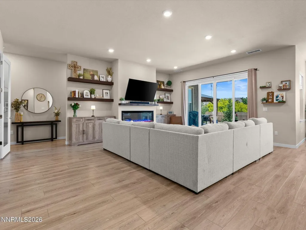 1227 Silver View Sparks NV 89436