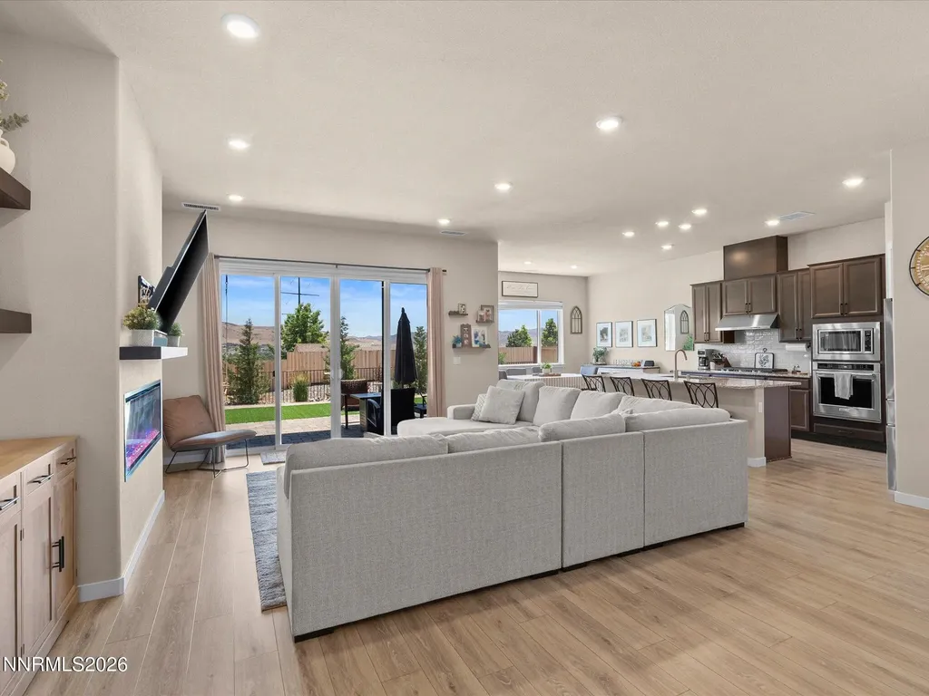 1227 Silver View Sparks NV 89436