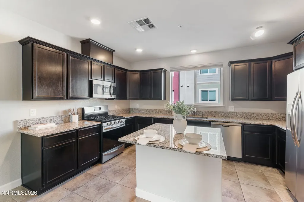 2989 Silver River Sparks NV 89431