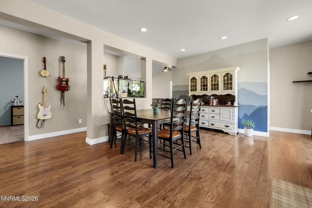 3382 Snake River Reno NV 89503