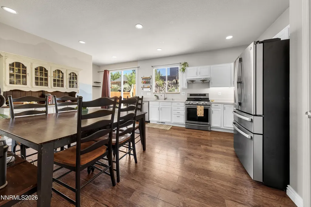 3382 Snake River Reno NV 89503