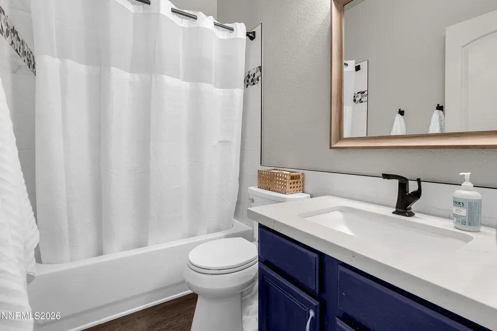 3382 Snake River Reno NV 89503