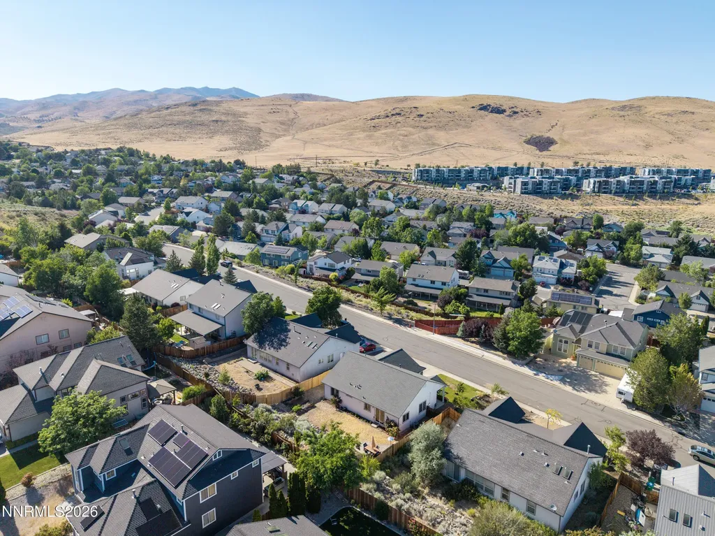 3382 Snake River Reno NV 89503