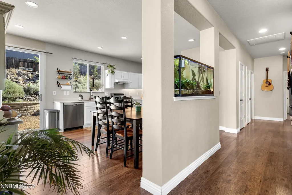 3382 Snake River Reno NV 89503