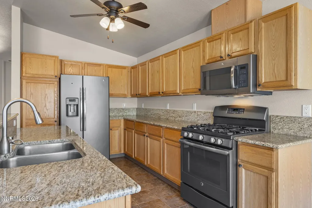 889 University Park Reno NV 89512
